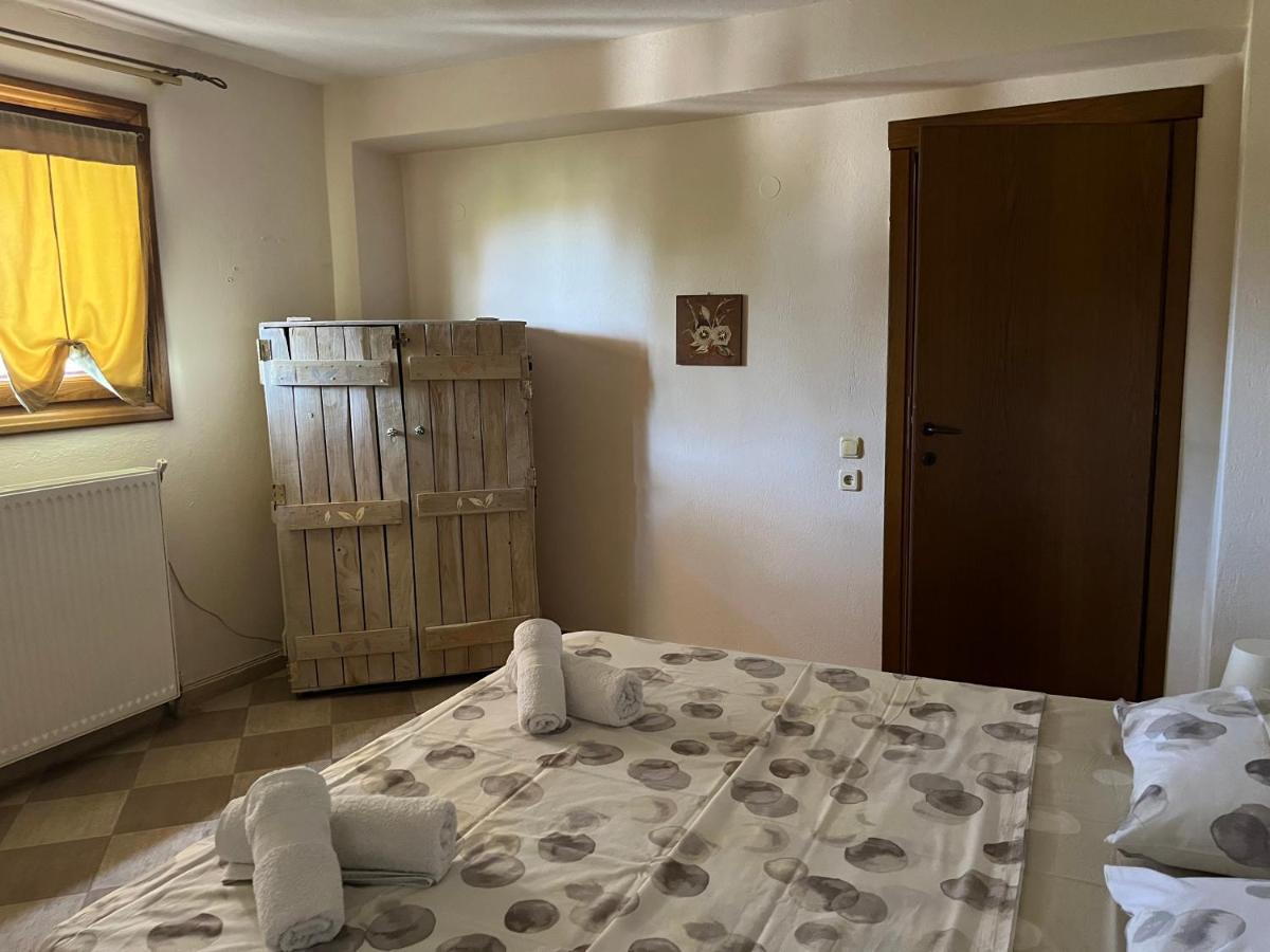 Guesthouse Kaliepia Ієрісос Екстер'єр фото